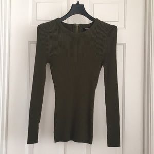 Hooked Up Women’s Sweater Top Long Sleeves Ribbed Tunic style Stretchy Size M